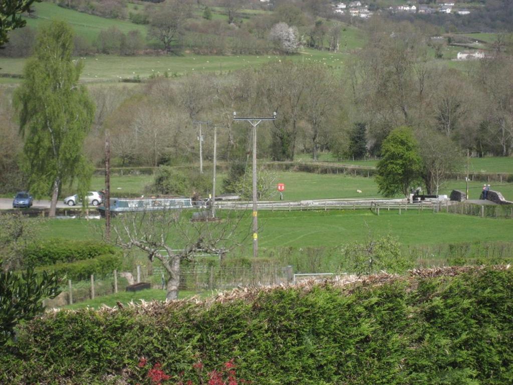 Hotel Cae Y Rhedyn Annexe Crickhowell Esterno foto