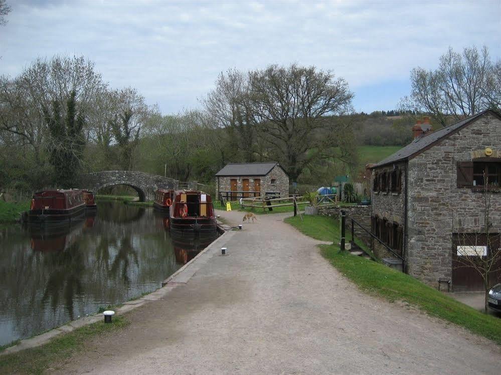 Hotel Cae Y Rhedyn Annexe Crickhowell Esterno foto
